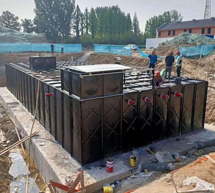 長沙地埋式一體化消防泵站結(jié)合了儲(chǔ)水箱和泵站的功能特點(diǎn)